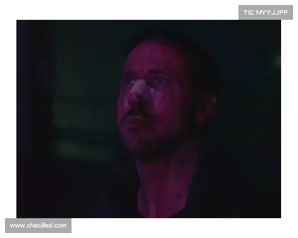 《银翼杀手2049》为何不给高司令换套新衣服?人帅就要这样被欺负 《银翼杀手2049》为何不给高司令换套新衣服?人帅就要这样被欺负